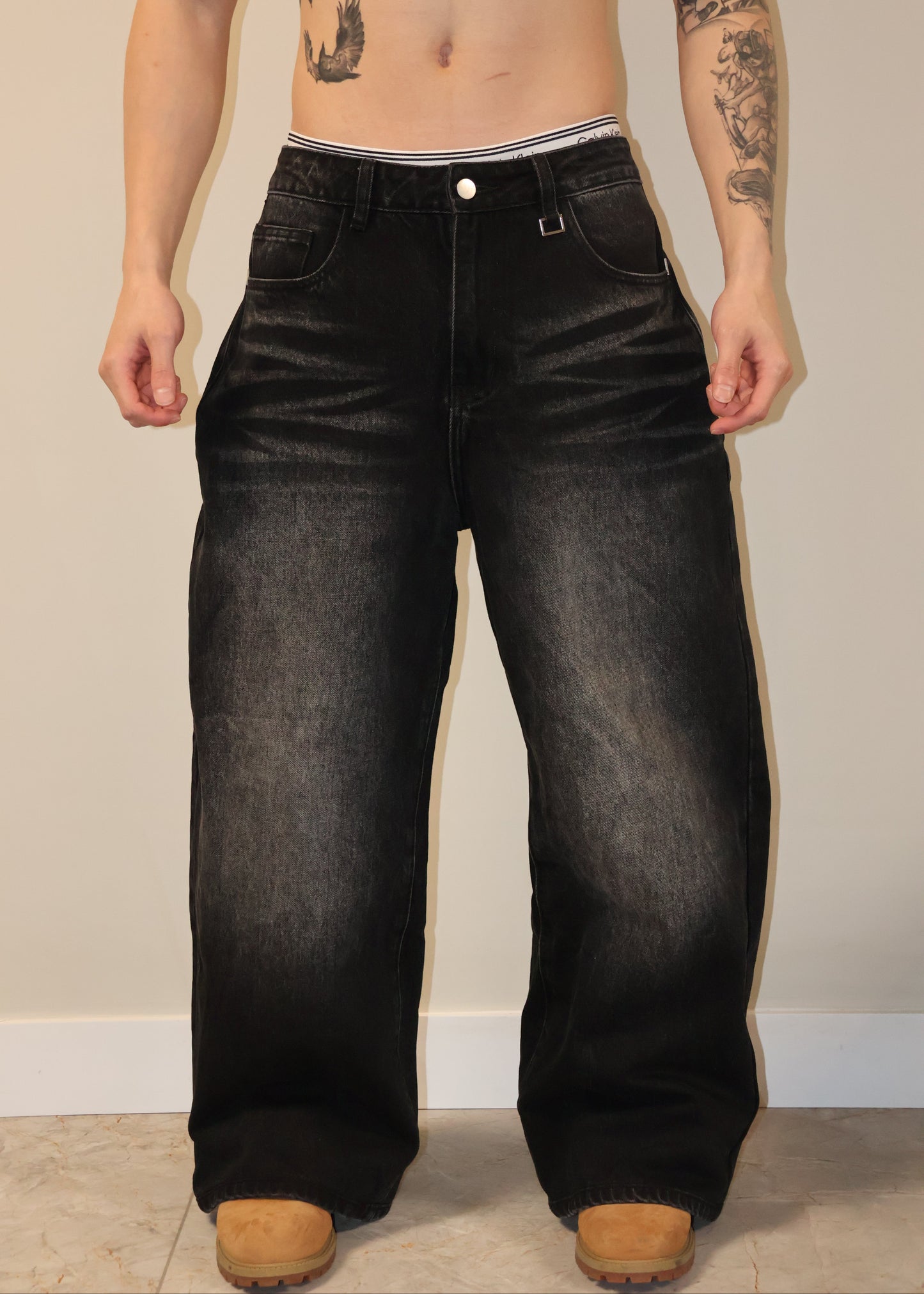 STANDARD ISSUE JEANS