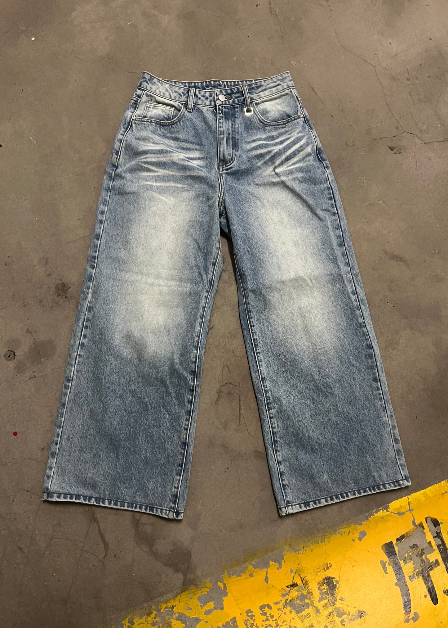 STANDARD ISSUE JEANS